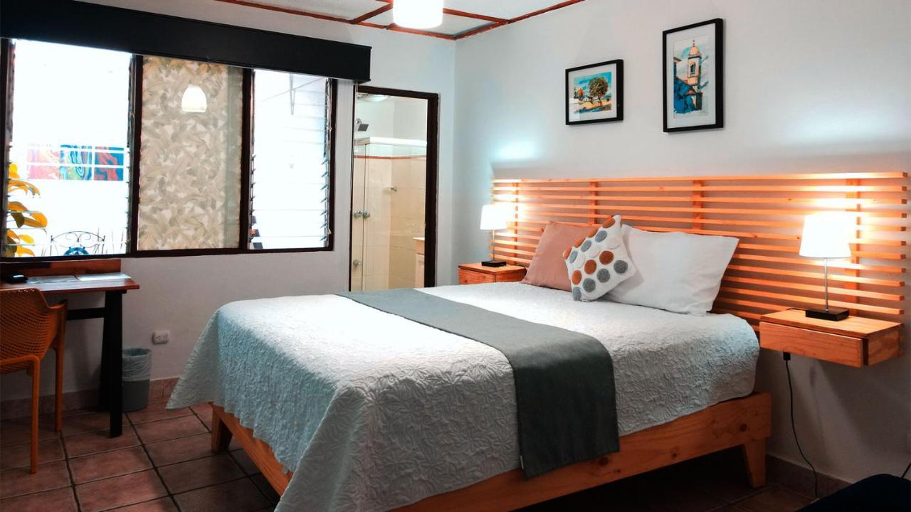 Trebol Amarillo Bed & Breakfast Escazú Exterior foto